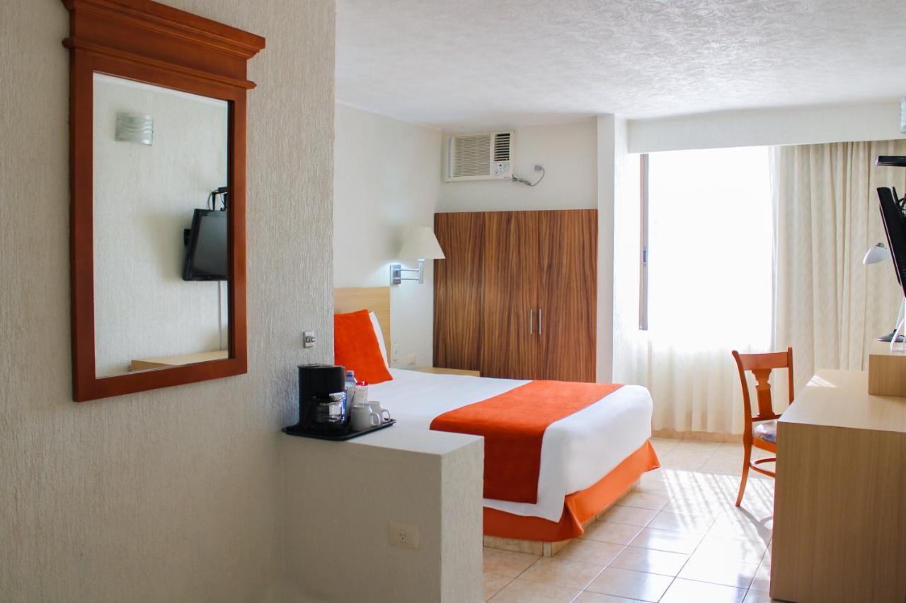 Hotel & Suites Real Del Lago Villahermosa Buitenkant foto