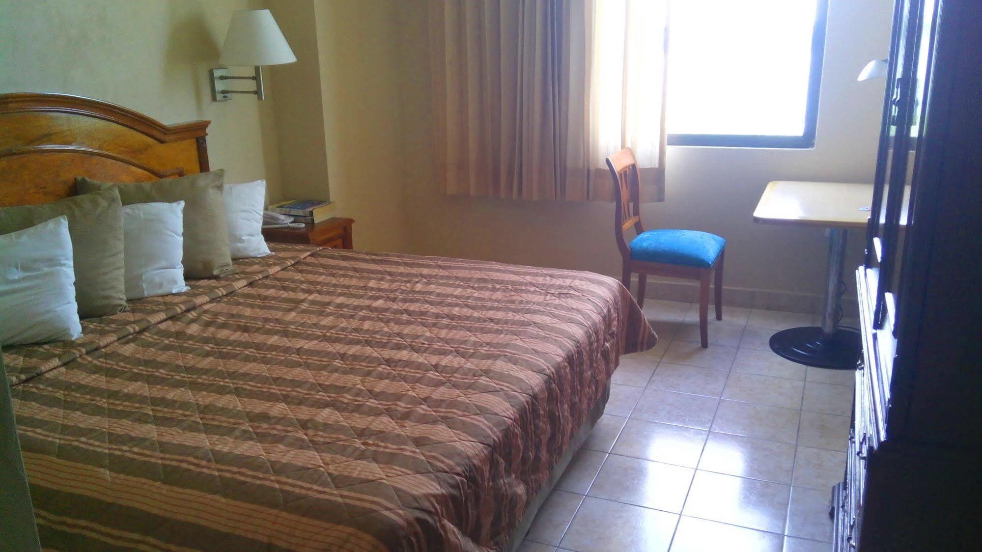 Hotel & Suites Real Del Lago Villahermosa Buitenkant foto